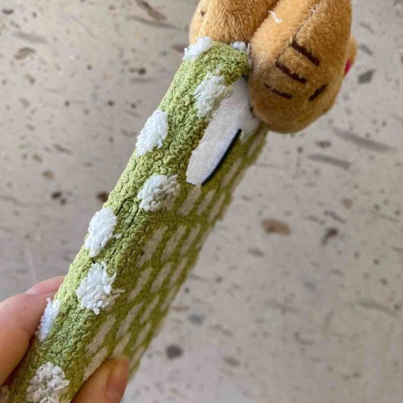 Hello kitty kniting dots green case for iphone 14 - Picture 3 of 4